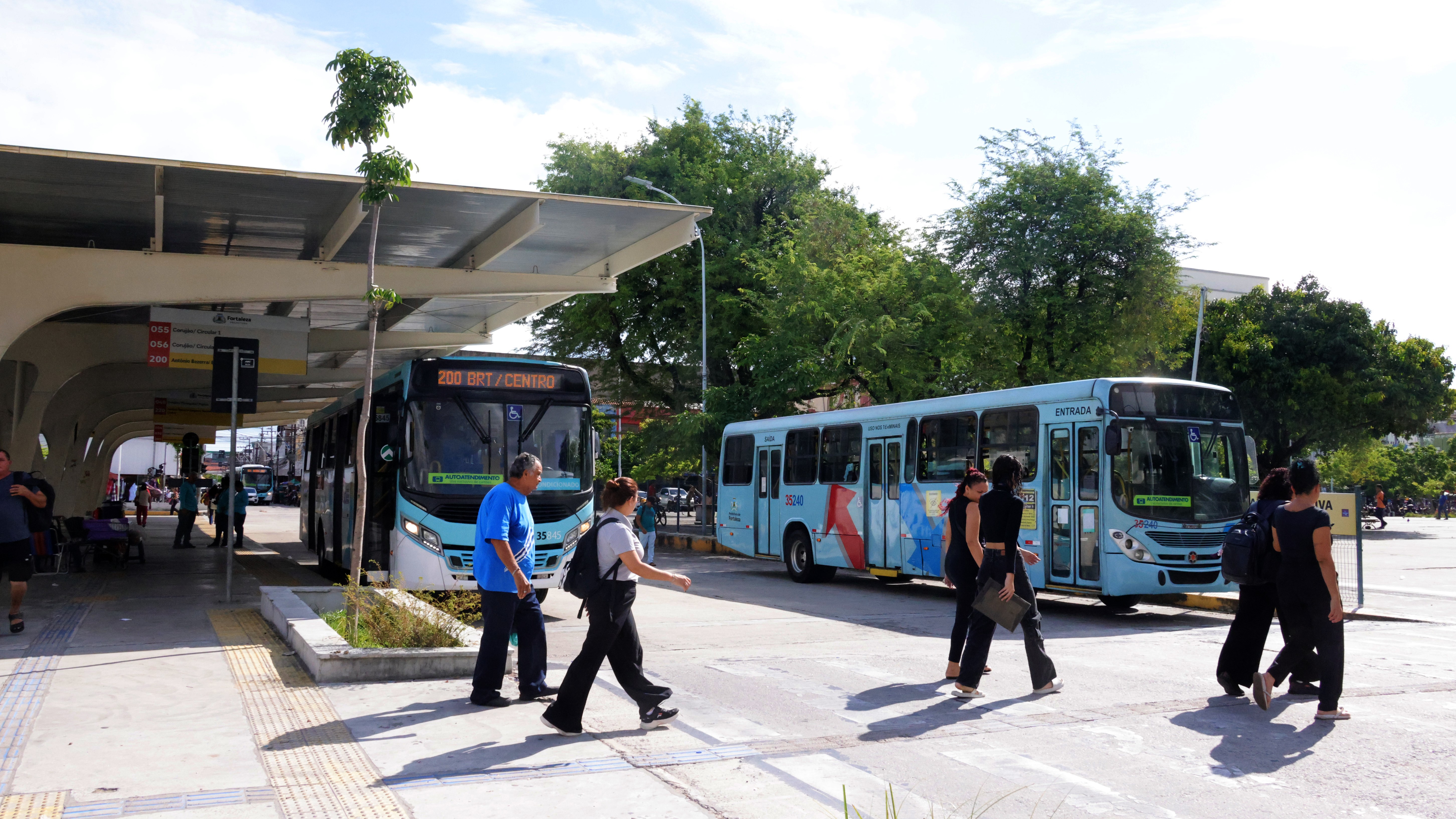 terminal rodoviário da Praça José de Alencar